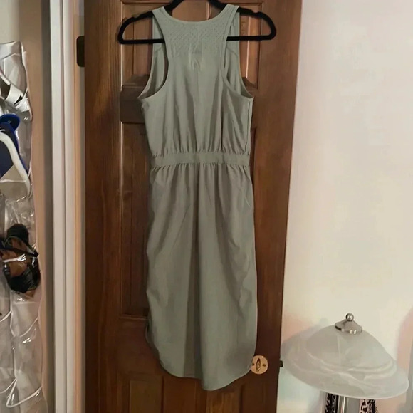 Zella green dress size XS with pockets! - Picture 3 of 6